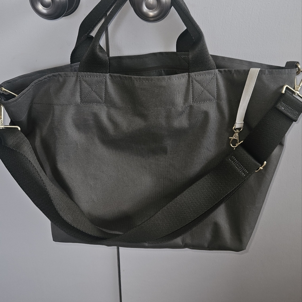 Canvelle medium crossbody tote, green, EUC